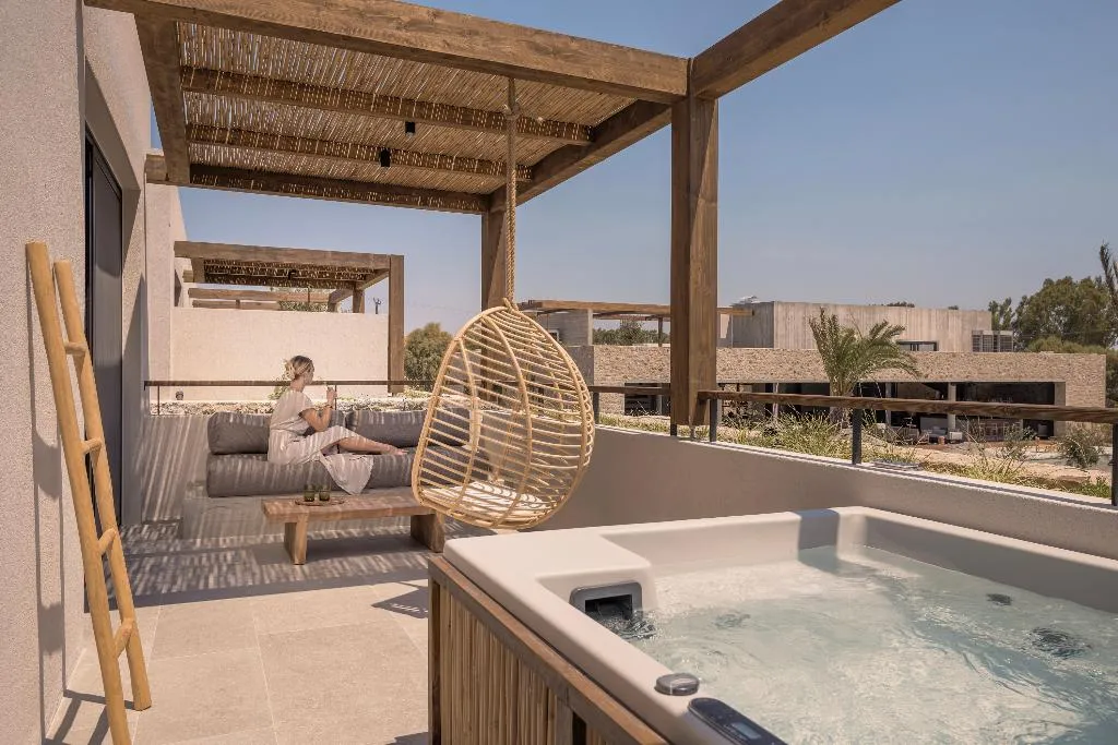 JUNIOR SUITE WITH JACUZZI Room, Theros All Suite Hotel, Kos