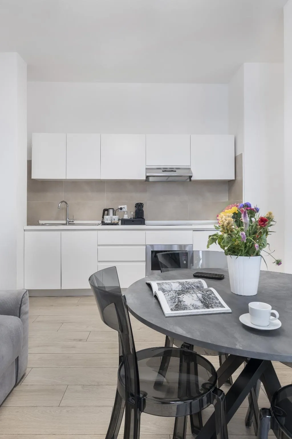 APARTMENT TWO BEDROOMS TWO BATHROOMS Room, Oriana Homèl Roma, Rome