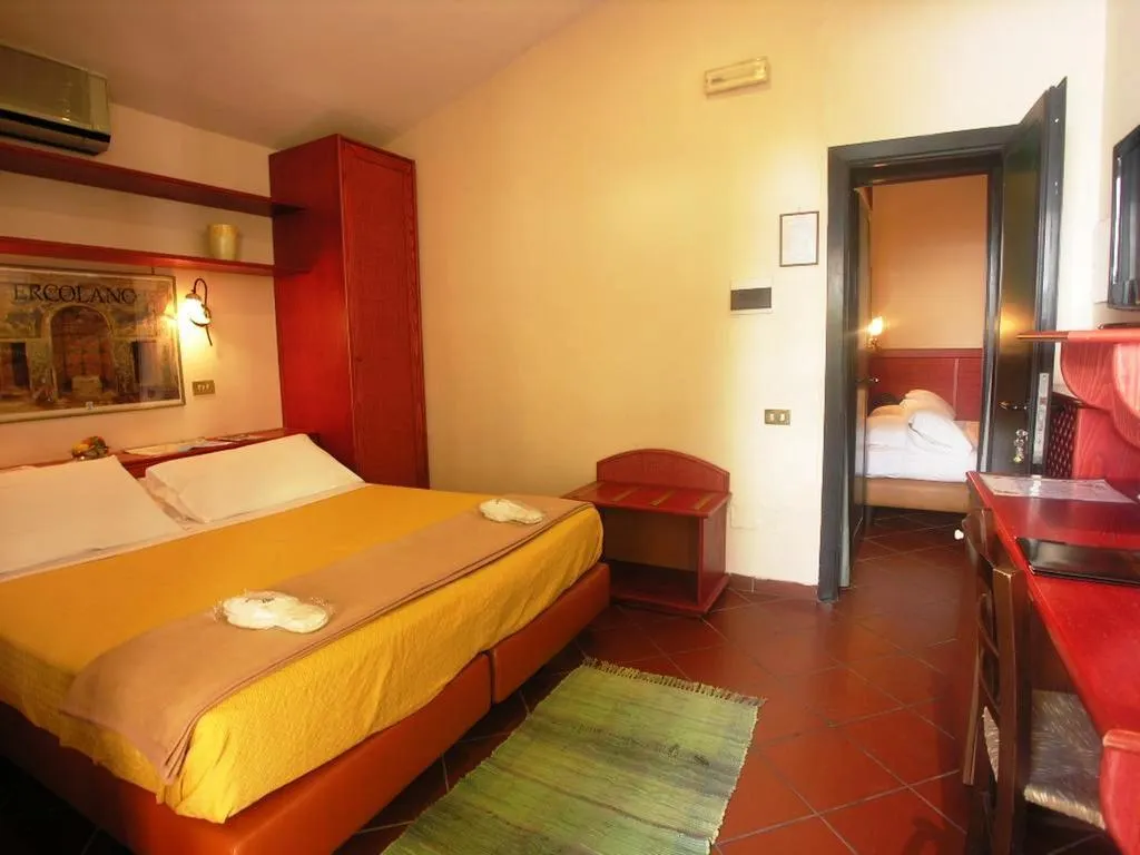 General view, Hotel Toledo, Naples