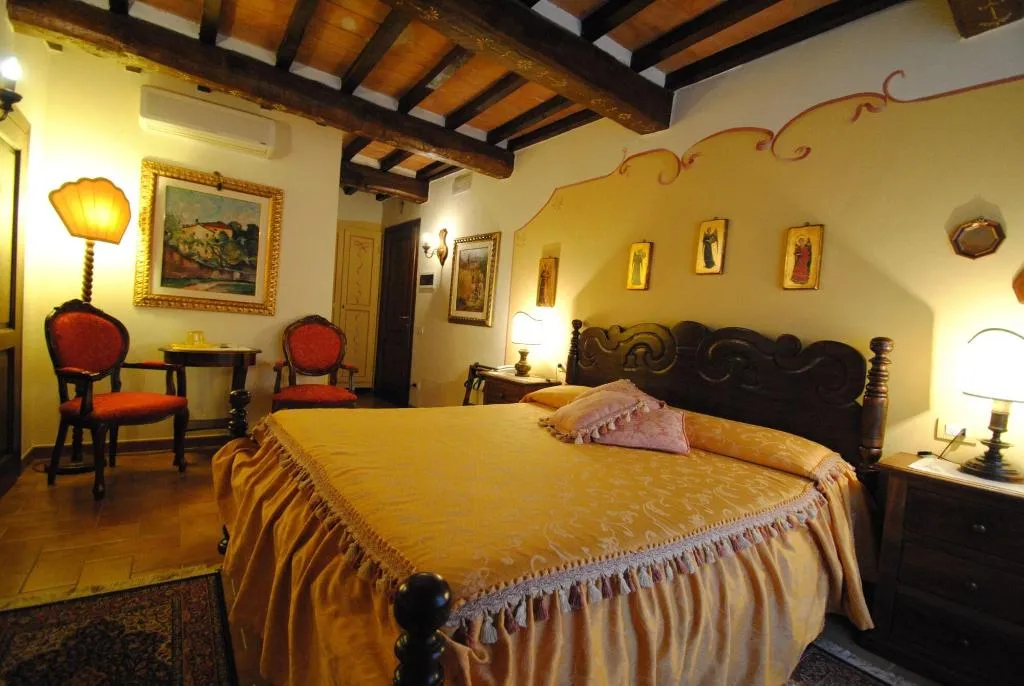 Room, Albergo Torre Sangiovanni, Perugia