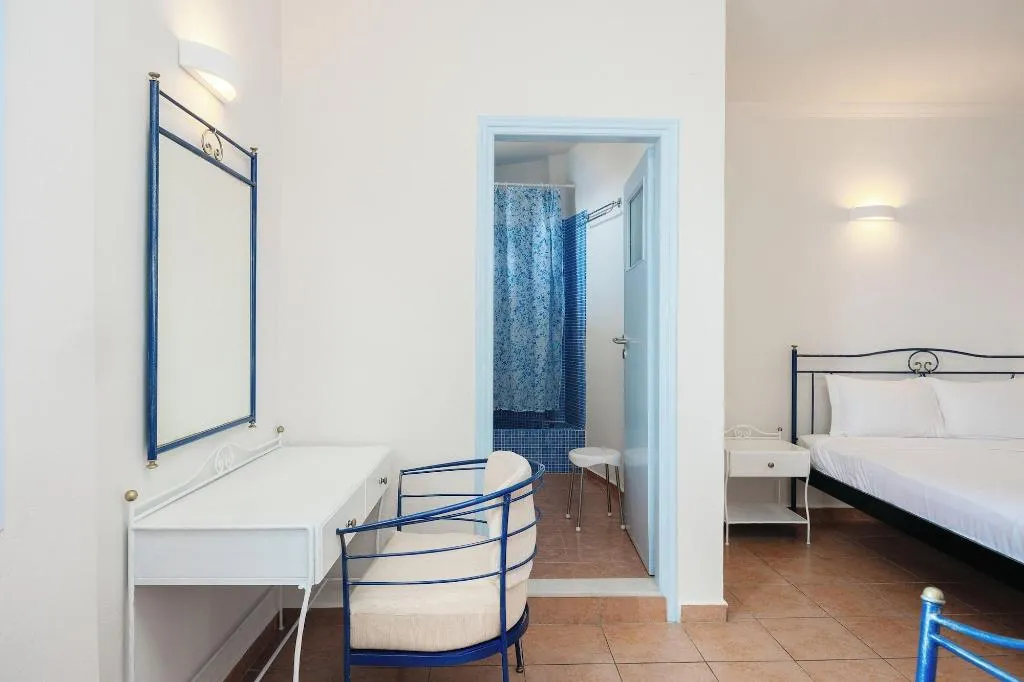 Room, Kastro Suites, Santorini
