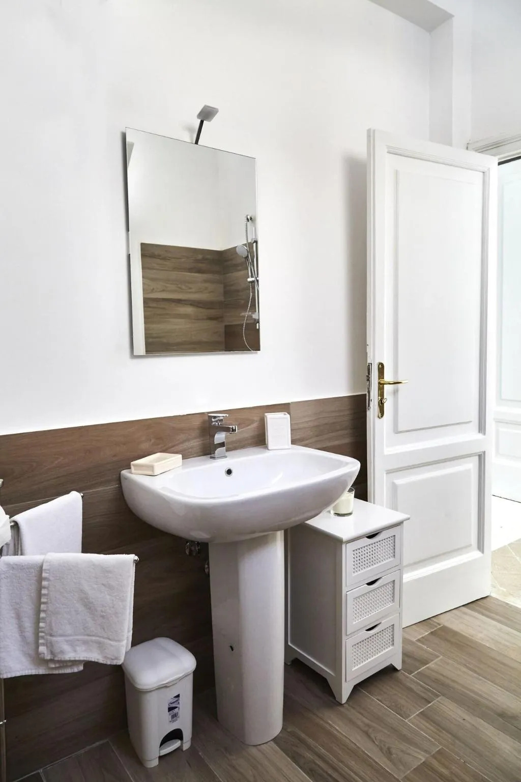Room, Maison Toledo 210, Naples