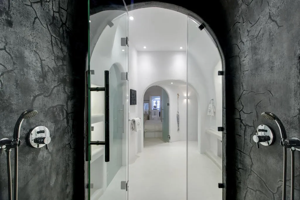 VILLA GRAND Room, Infinity Suites & Dana Villas, Santorini