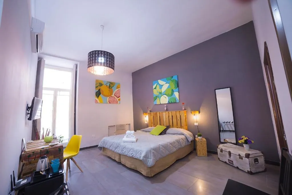 DOUBLE DELUXE Room, B&B Le 4 Stagioni Dante’s Suites, Naples