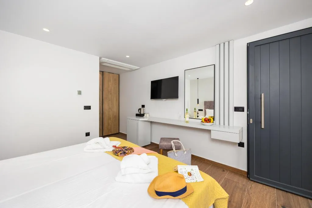 Double or Twin DELUXE GARDEN VIEW Room, Nobile Hotel, Corfu