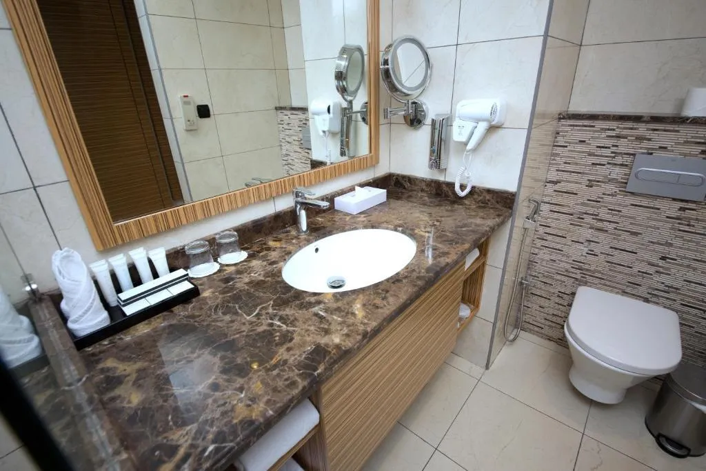 Room KING SIZE BED Room, Best Western Plus Pearl Creek, Dubai