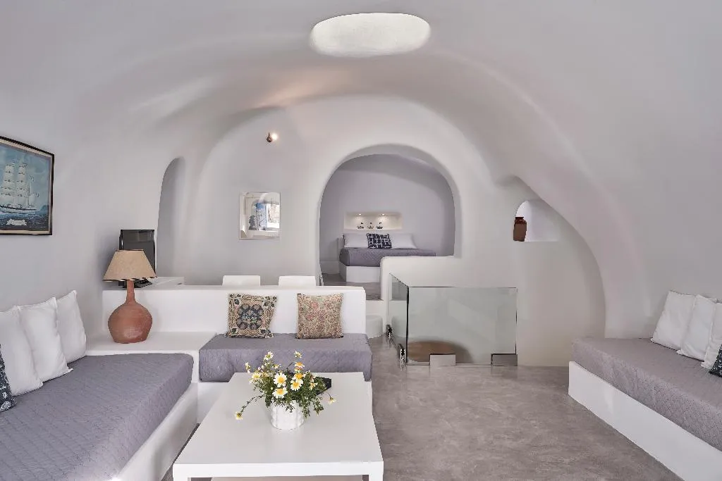 SUITE GRAND Room, Fava Eco Suites, Santorini