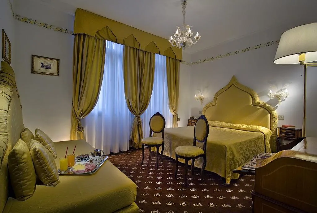 TRIPLE SUPERIOR Room, Giorgione Hotel, Venice