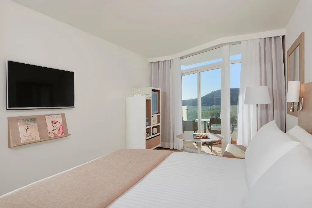 DOUBLE STANDARD Room, Melia Calvia Beach, Majorca