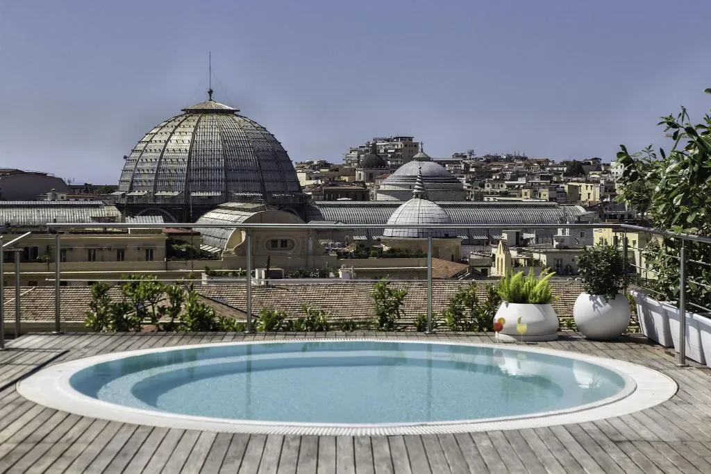 Pool, Renaissance Naples Mediterraneo, Naples
