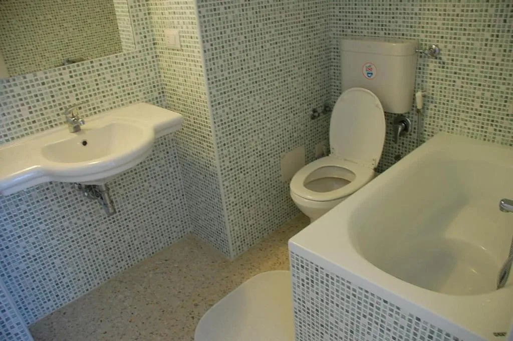 Room, Moshi Moshi B B, Naples