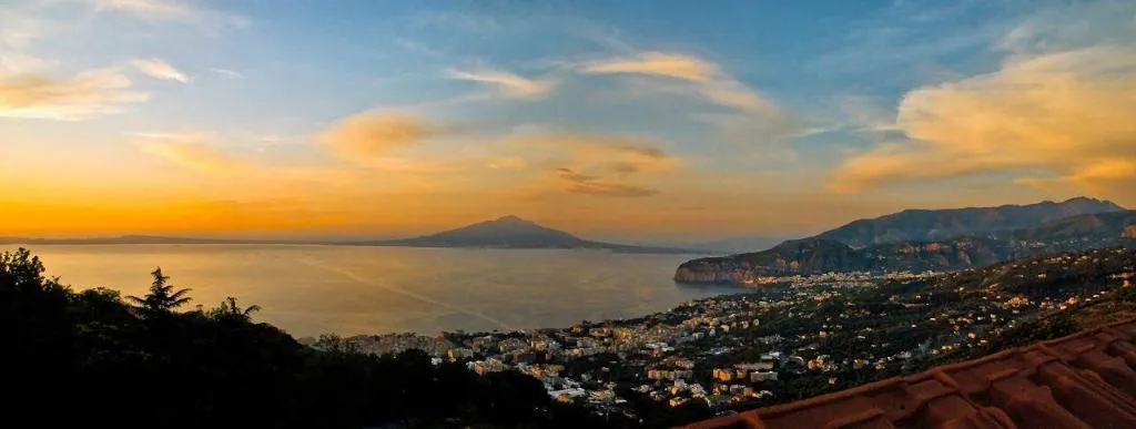 General view, Grand Hotel Hermitage & Villa Romita, Naples