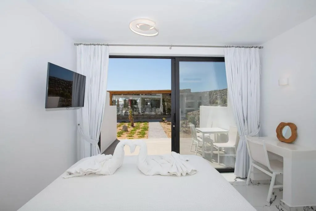 Room, Bianco A Nero, Mykonos