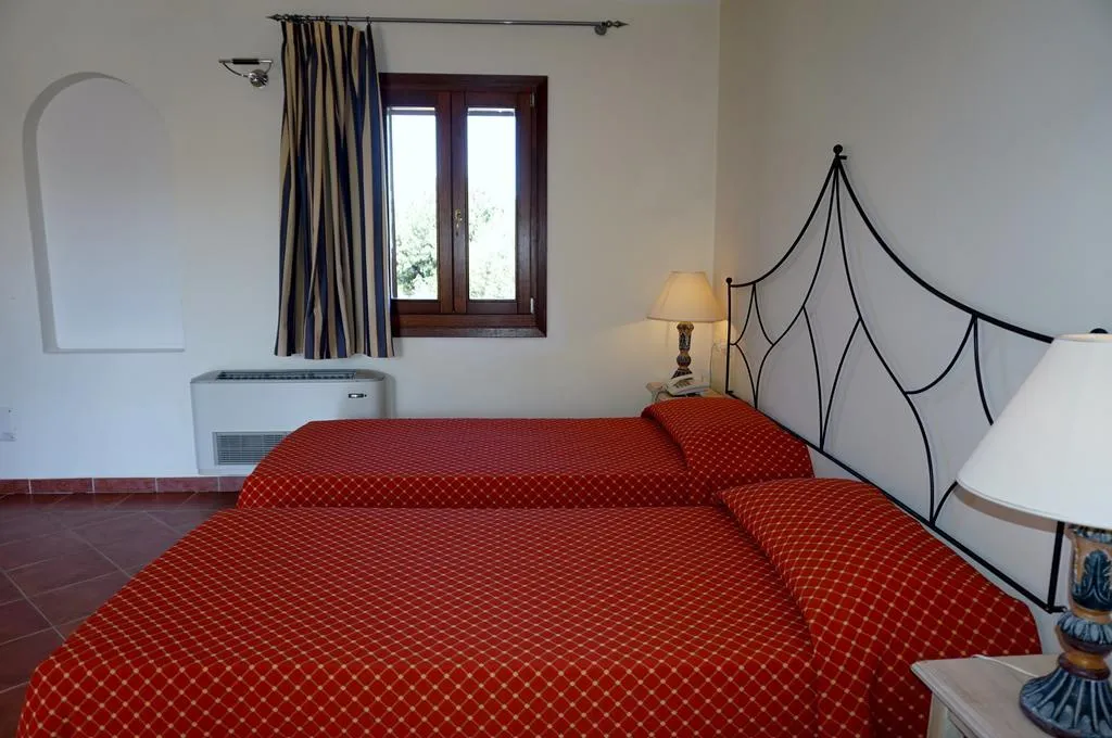 Double or Twin STANDARD Room, Monti di Mola, Olbia