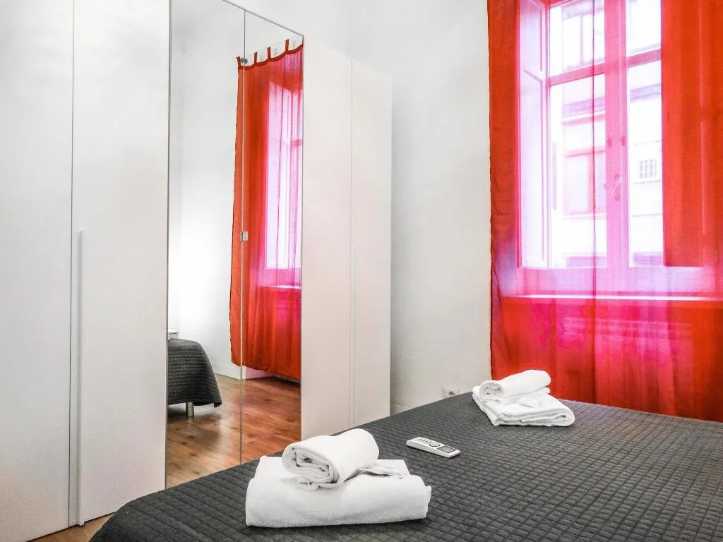 Room, Magic Door Rome, Naples