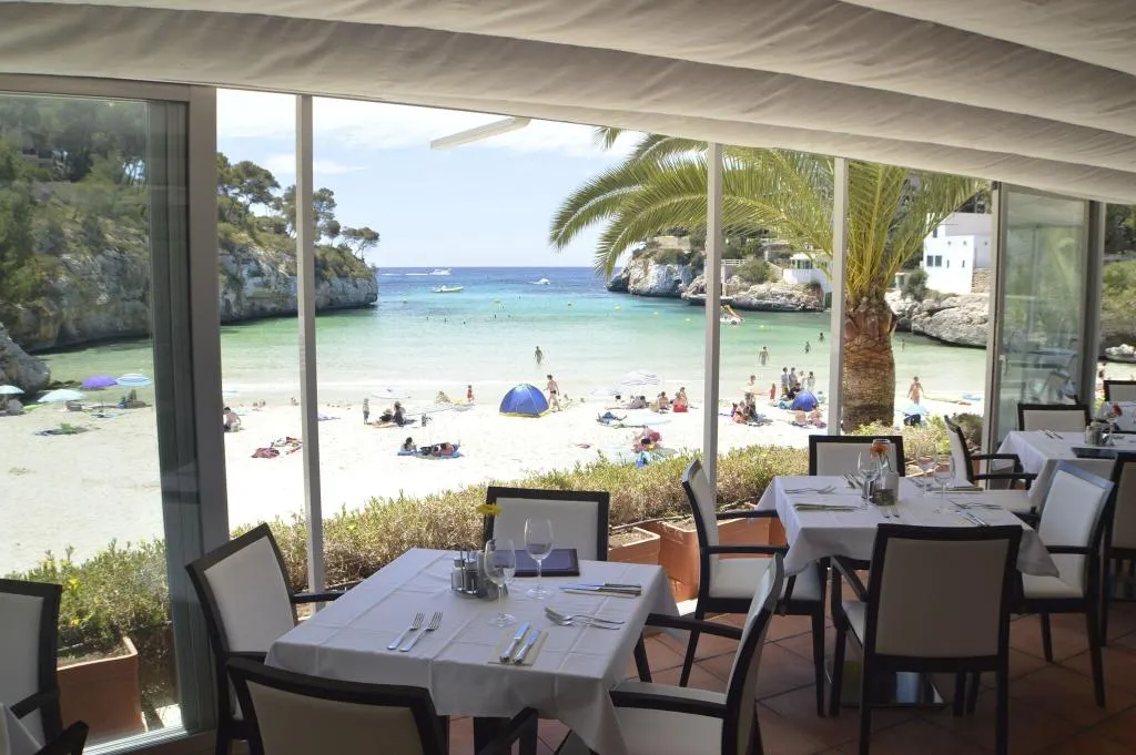 Restaurant, Hotel Cala Santanyi, Majorca