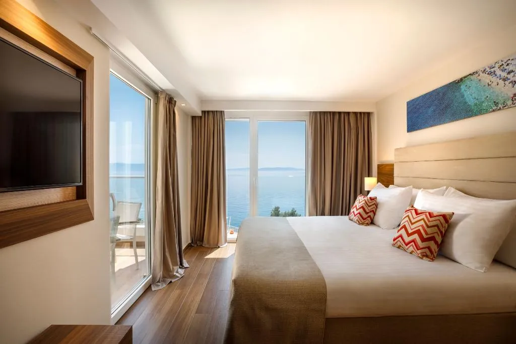 JUNIOR SUITE SEA VIEW WITH BALCONY Room, Girandella Resort Valamar Collection-Family Hotel, Istria