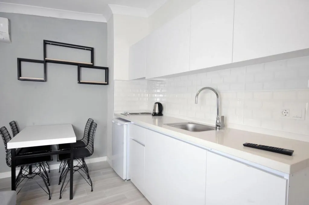 Room, Sema, Dalaman