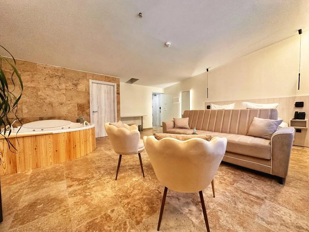Room, Boutique Hotel Comtal Empuries, Costa Brava