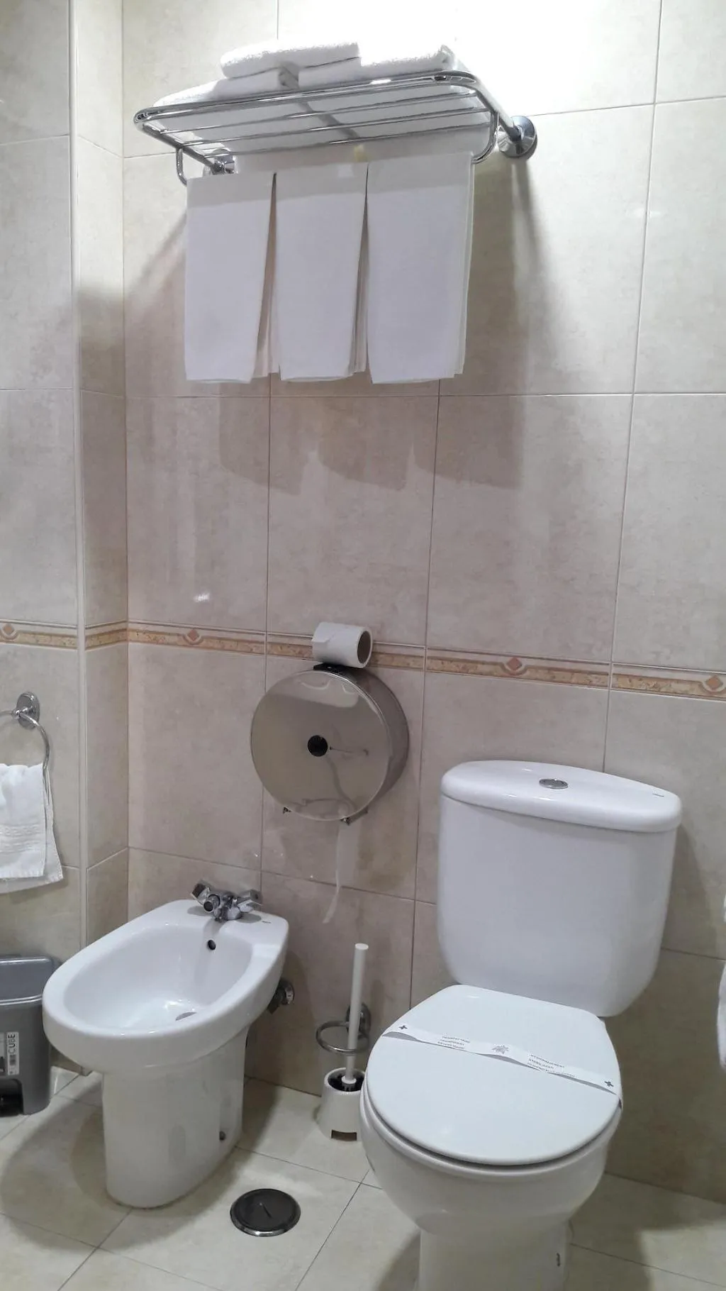 Room, Alicante, Lisbon