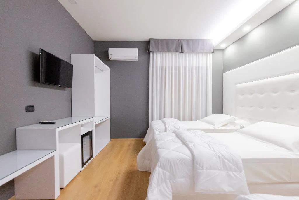 DOUBLE STANDARD Room, Reggia Suite Spa Hotel, Naples