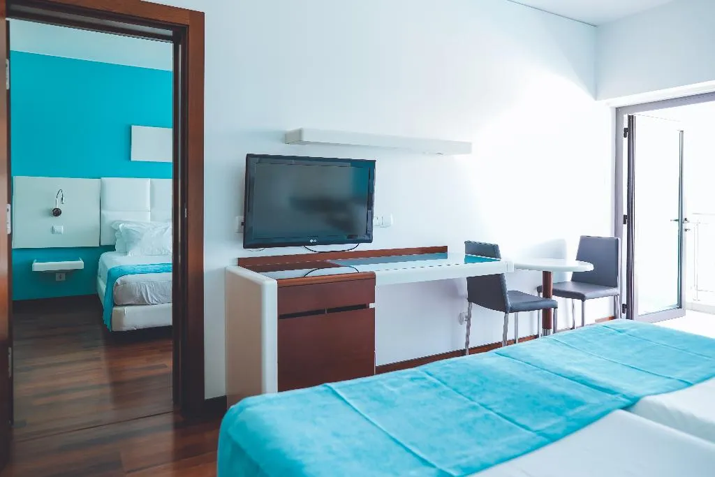 FAMILY ROOM CLASSIC Room, Aquashow Park Hotel, Algarve
