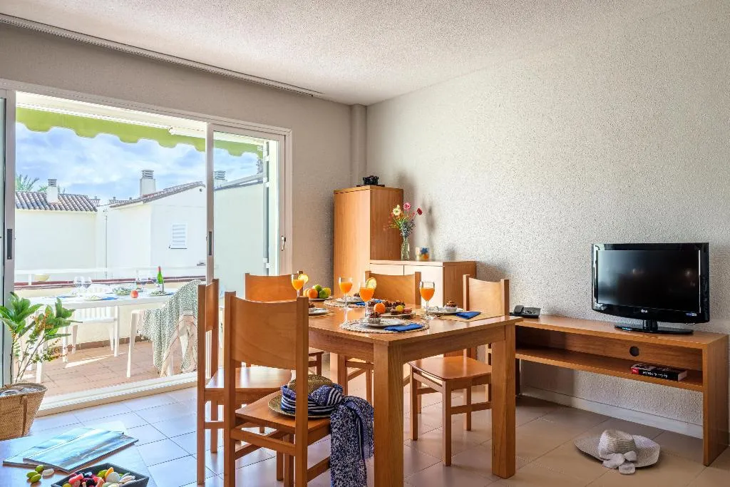 Room, Estival Park Apartments, Costa Brava