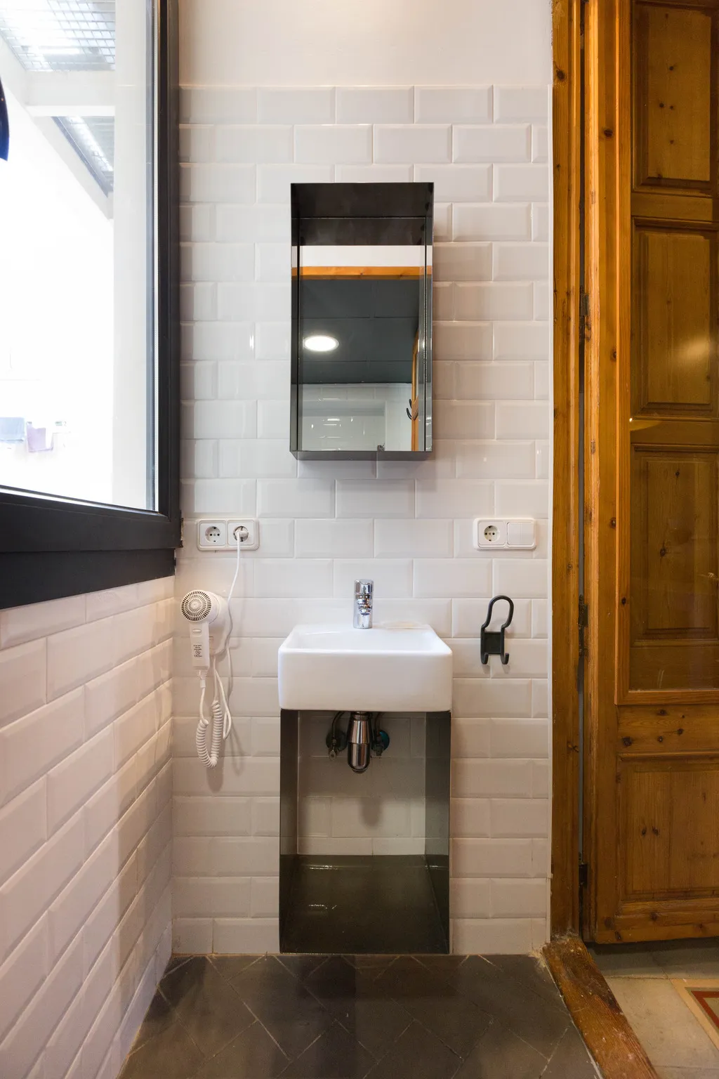 APARTMENT TWO BEDROOMS Room, La Mare by The Streets, Barcelona