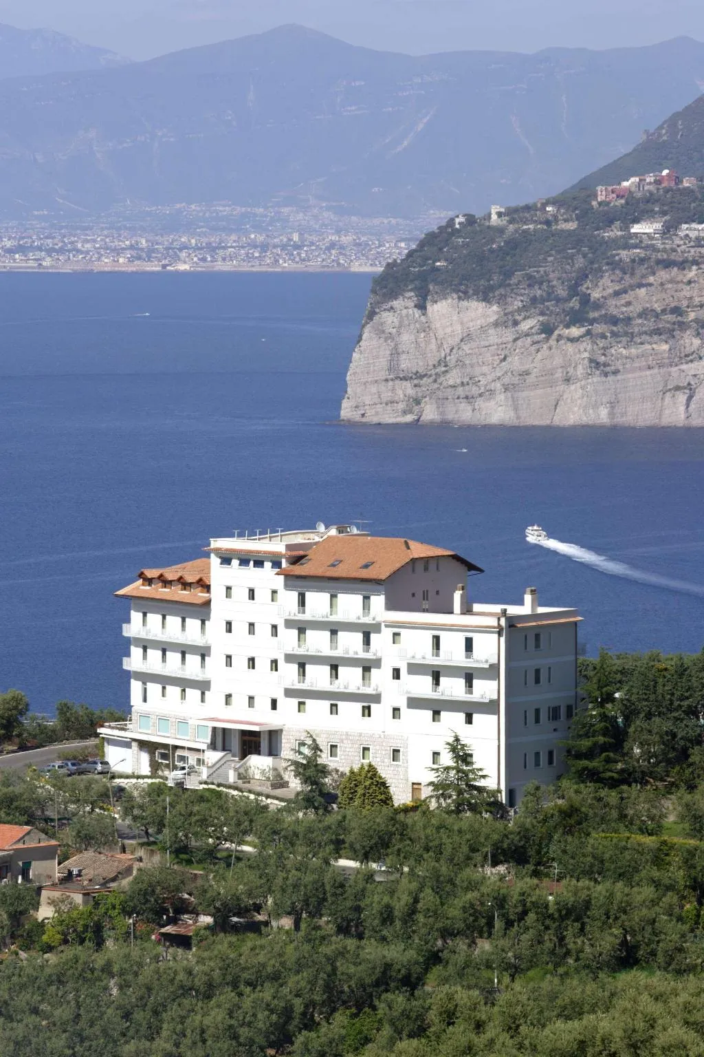 General view, Grand Hotel Aminta, Naples