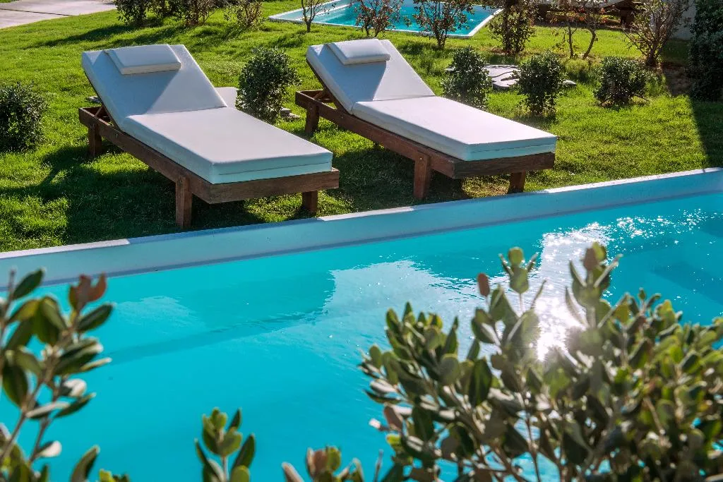 DOUBLE WITH PRIVATE POOL Room, Bella Beach, Crete