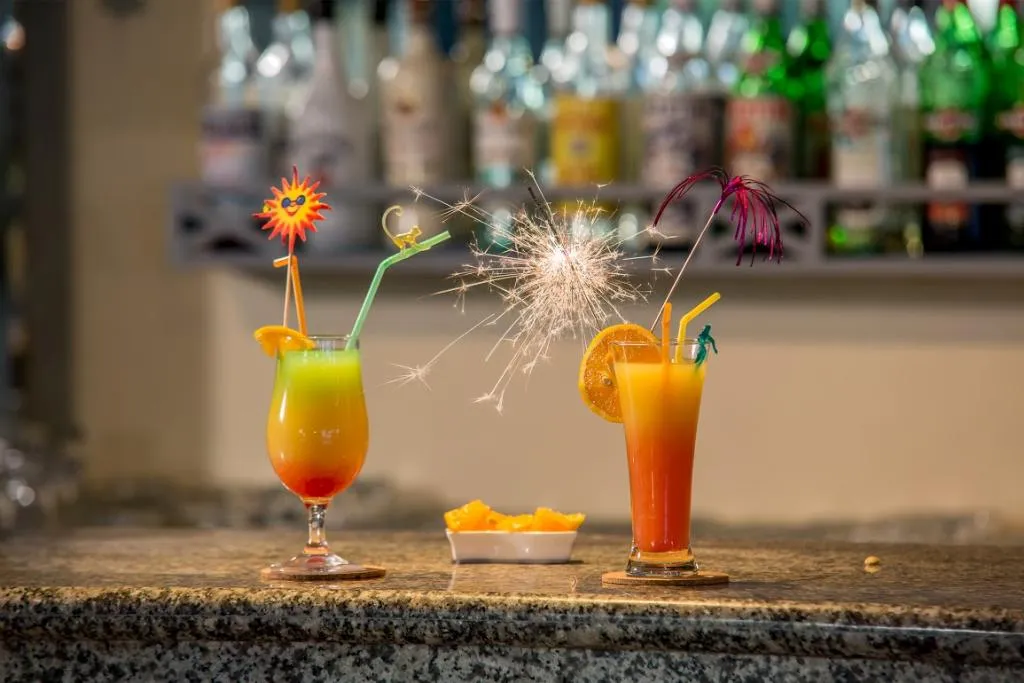 Bar, Roxani, Crete