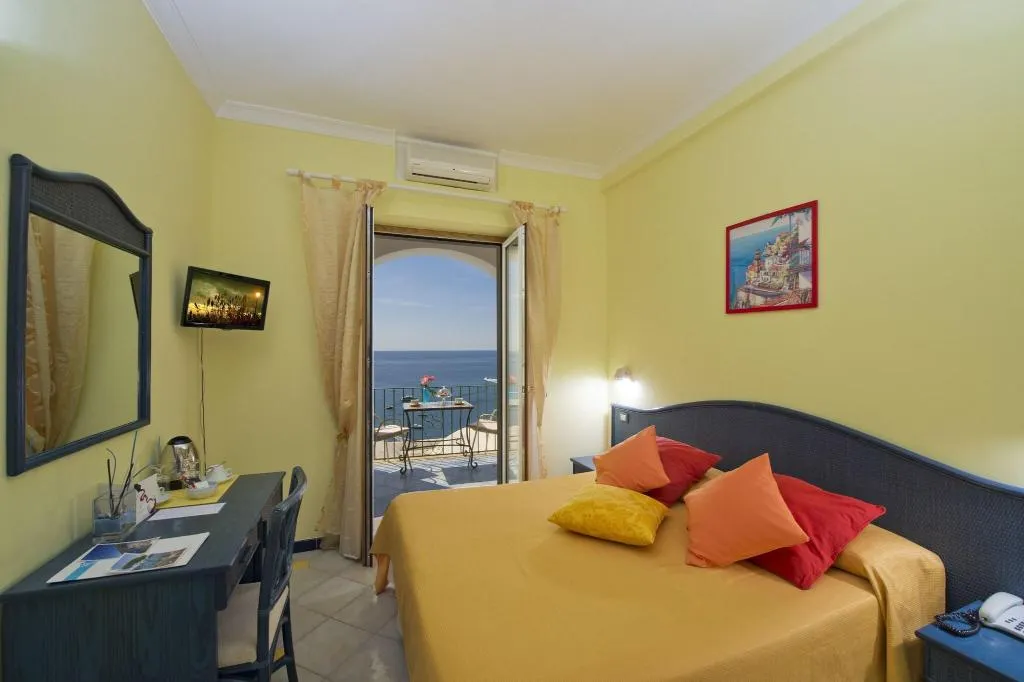 DOUBLE SEA VIEW Room, Palazzo Talamo, Naples