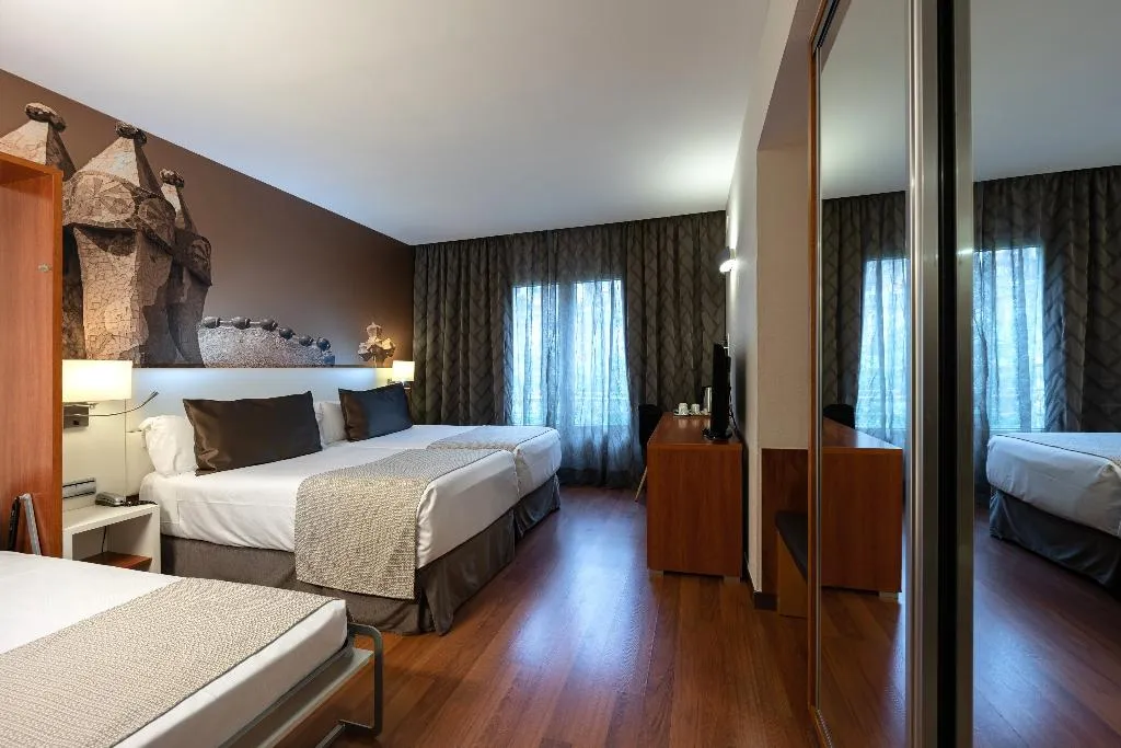 TRIPLE STANDARD Room, Catalonia Gracia, Barcelona