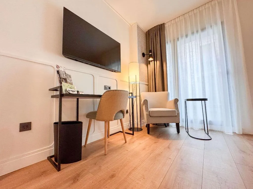 Room, Barcelona Catedral, Barcelona