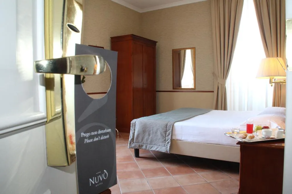 Room, Hotel Nuvo, Naples
