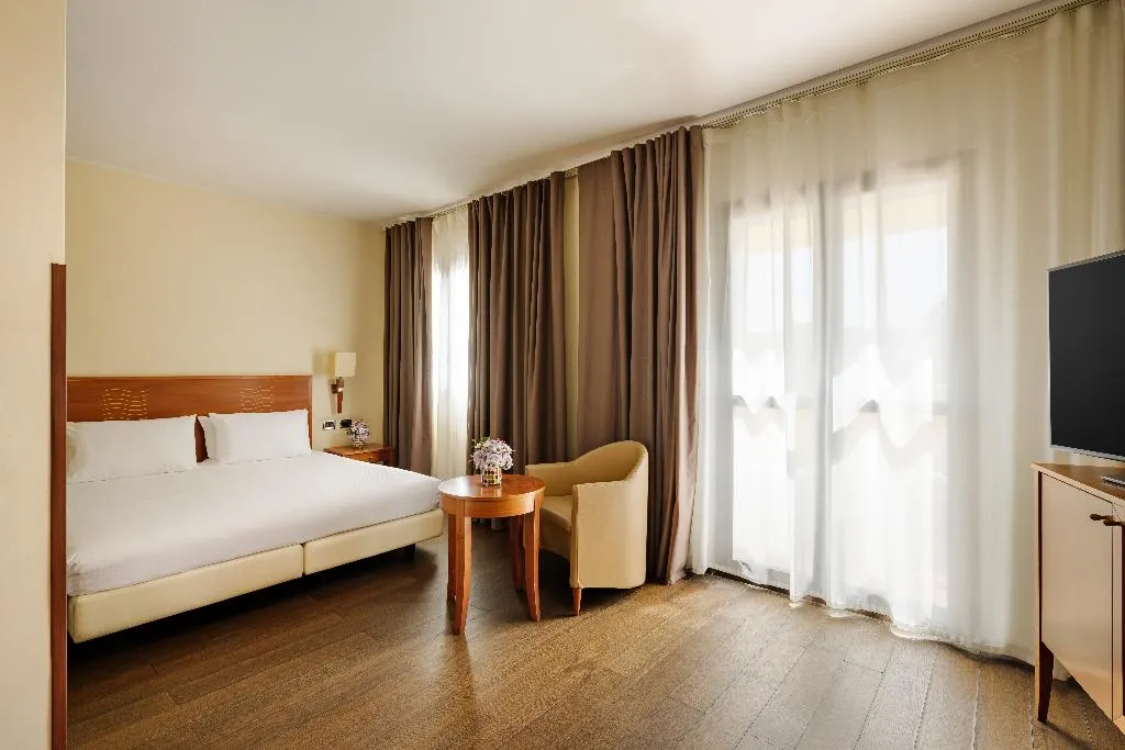 JUNIOR SUITE STANDARD Room, Dei Cavalieri Caserta, Naples