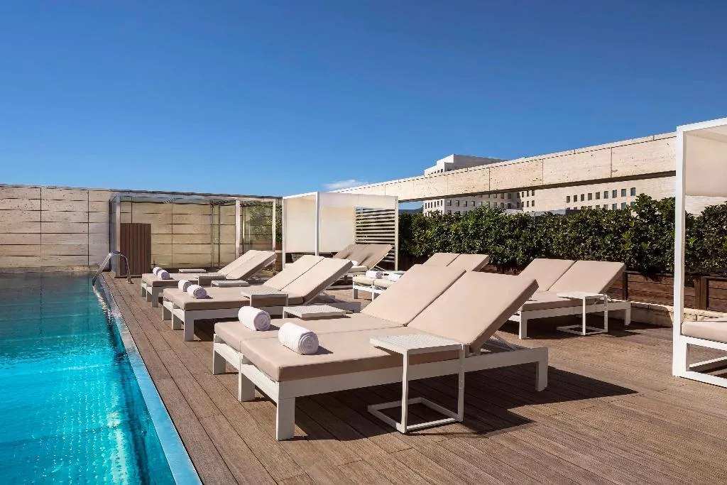 Pool, NH Collection Barcelona Constanza, Barcelona