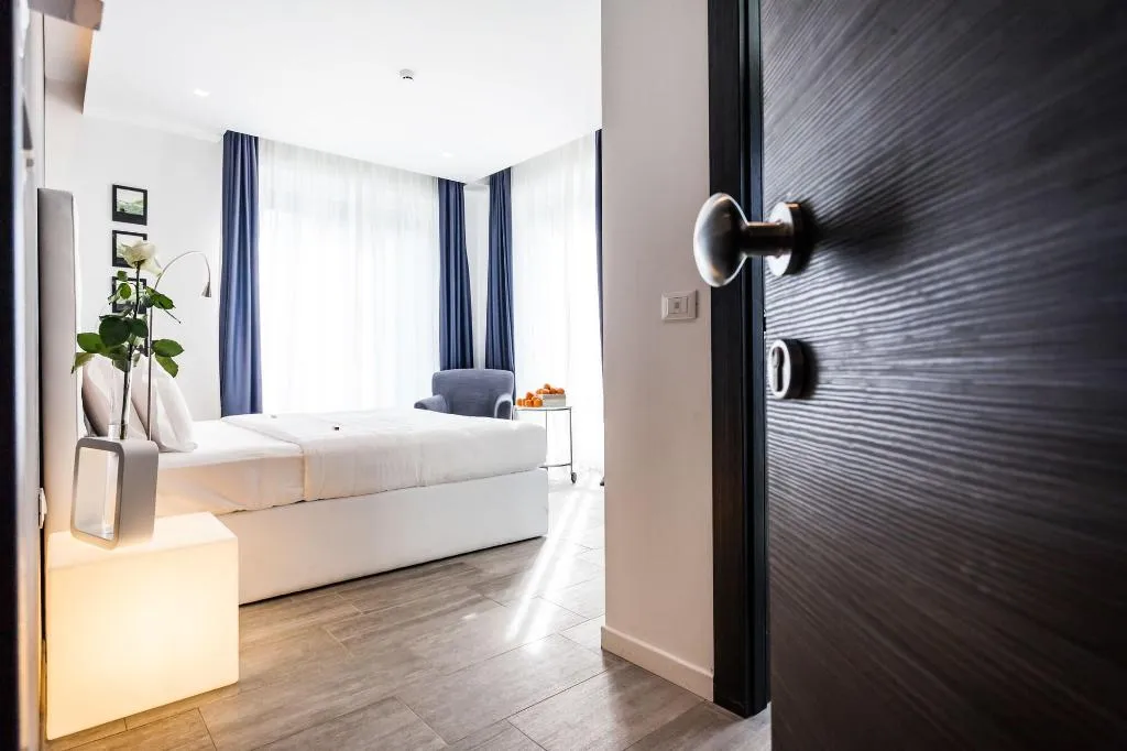 Room, M2M Made To Measure, Milan