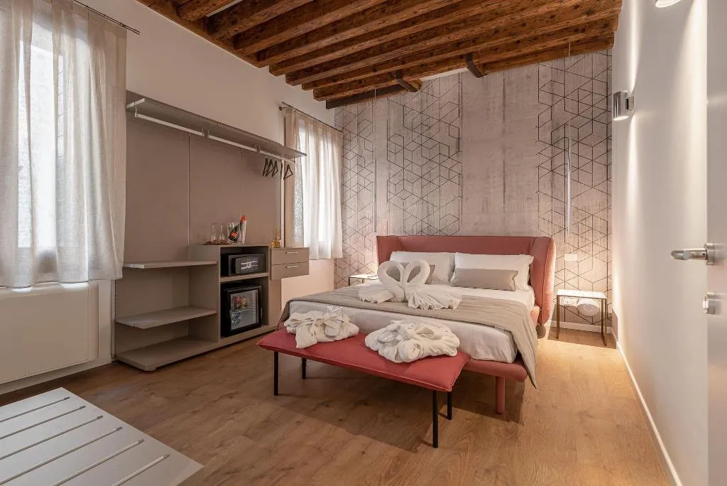 Room, La Finestra sulle Beccarie, Venice