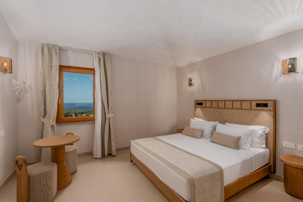 DOUBLE CLASSIC SEA VIEW Room, Rocce Sarde, Olbia