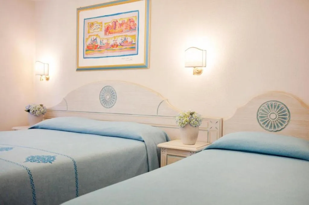TRIPLE WITH BALCONY Room, Hotiday Room Collection - Baja Sardinia, Olbia