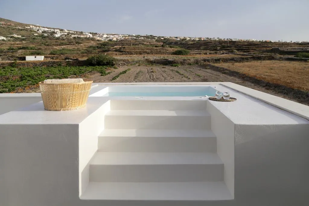 VILLA WITH PRIVATE POOL Room, Vino Houses, Santorini