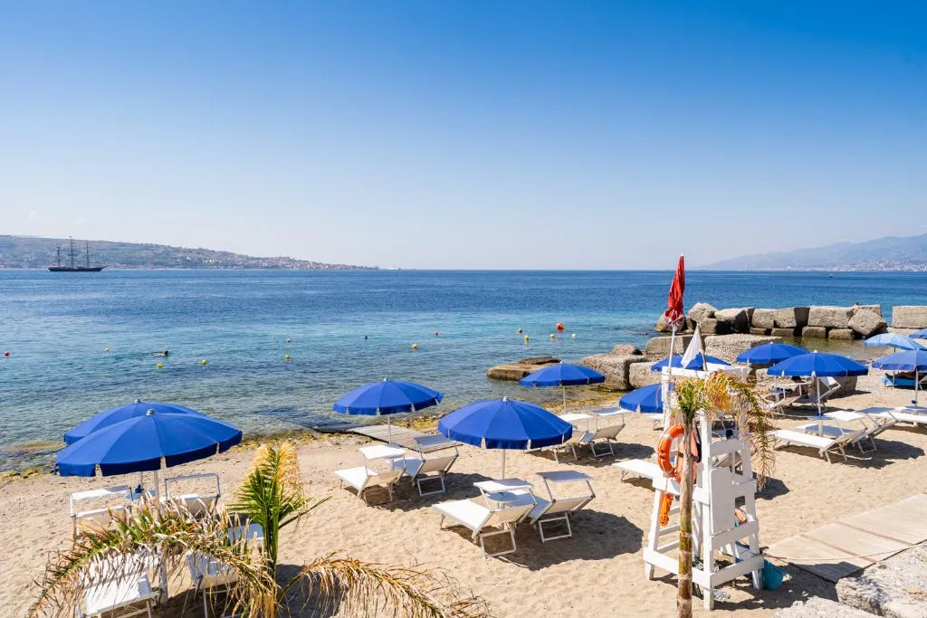 Beach, Capo Peloro Hotel - Only Adults 12+, Catania