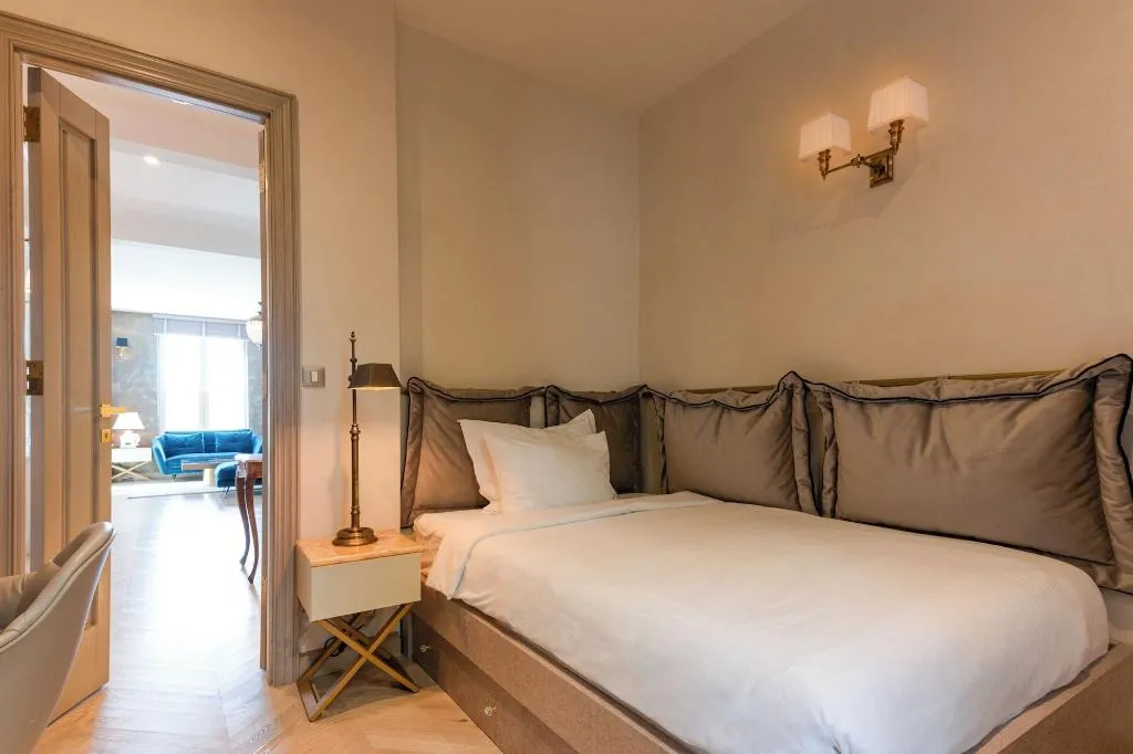 Room, Armerun Heritage Hotel & Residences, Split
