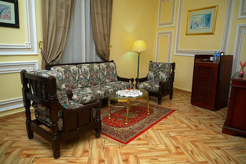 SUITE ONE BED Room, Cosmopolitan Cairo Hotel, Cairo