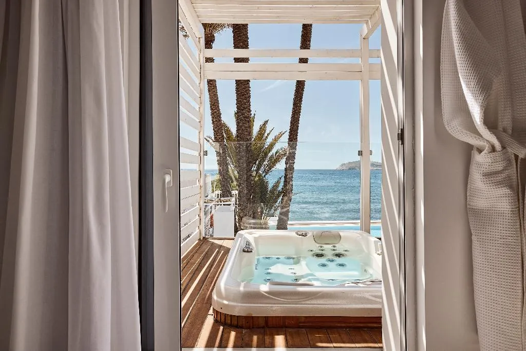 JUNIOR SUITE WITH JACUZZI WITH VIEWS Room, Kantouni Beach Boutique Hotel, Crete