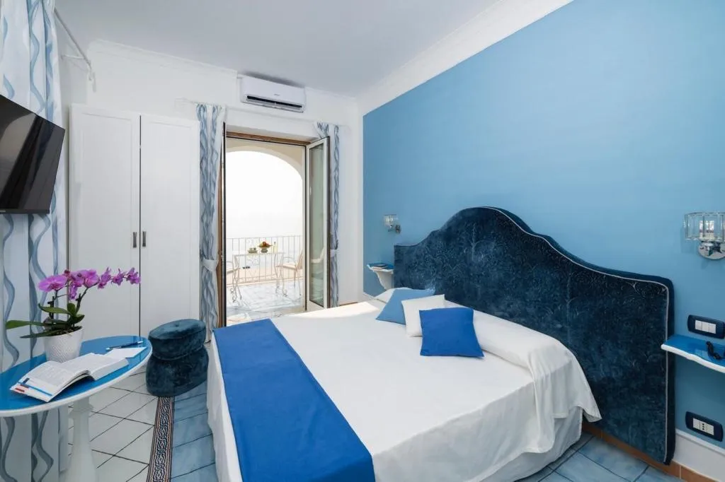 DOUBLE SUPERIOR SEA VIEW Room, Palazzo Talamo, Naples