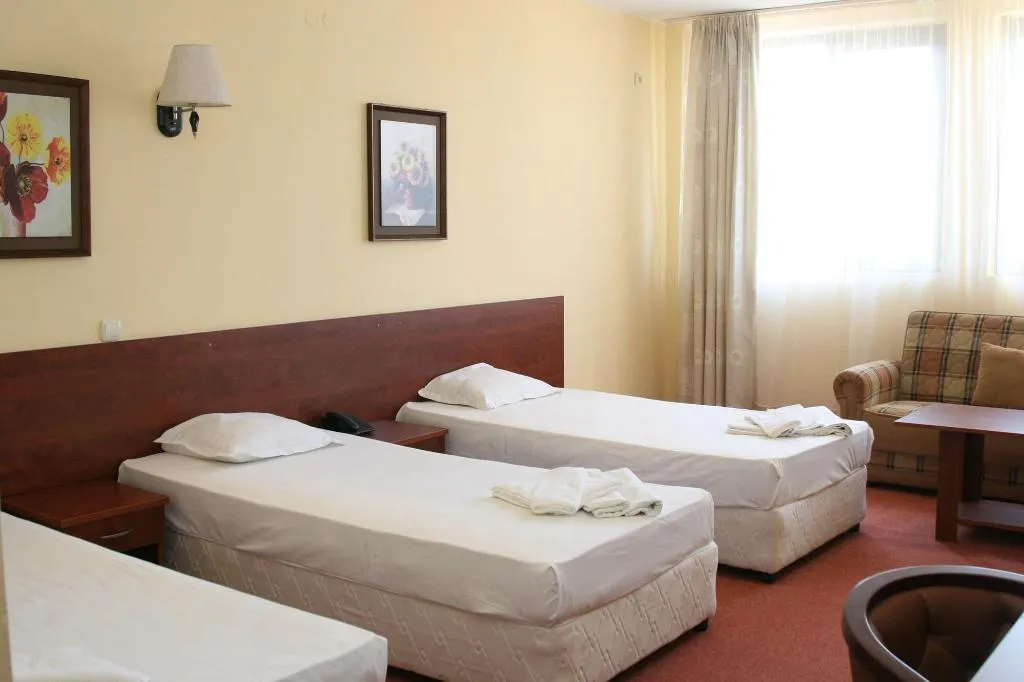 Room, Hotel Avenue, Bourgas