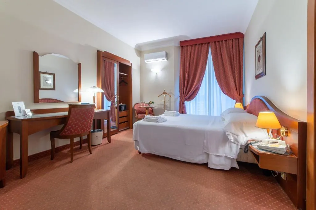 DOUBLE SINGLE USE STANDARD Room, Massimo Plaza, Palermo