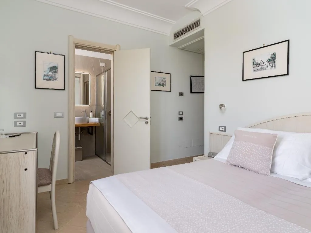 Double or Twin STANDARD Room, Comfort Hotel Gardenia Sorrento Coast, Naples
